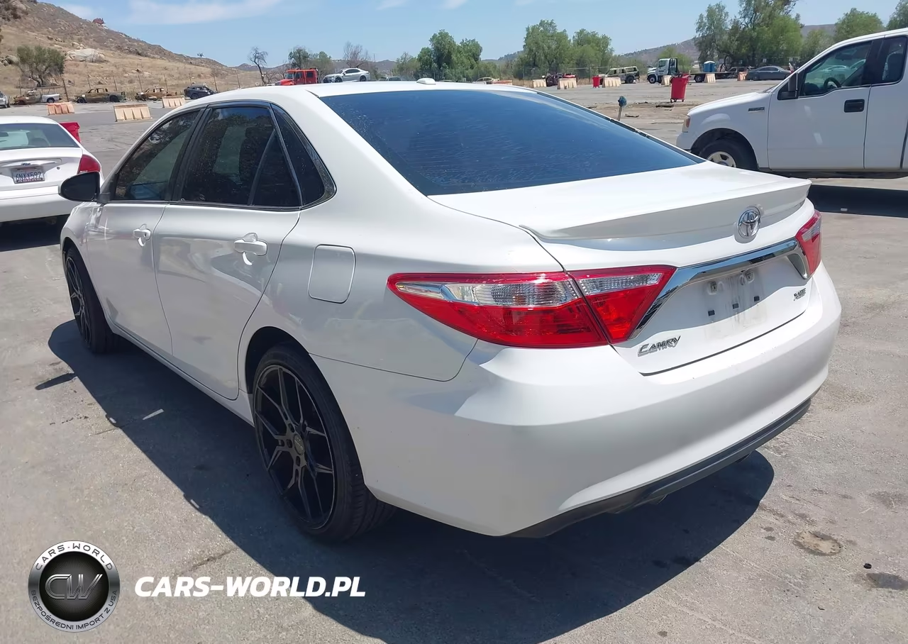 2017 Toyota Camry Xse VIN:4T1BF1FK1HU296345 - 3