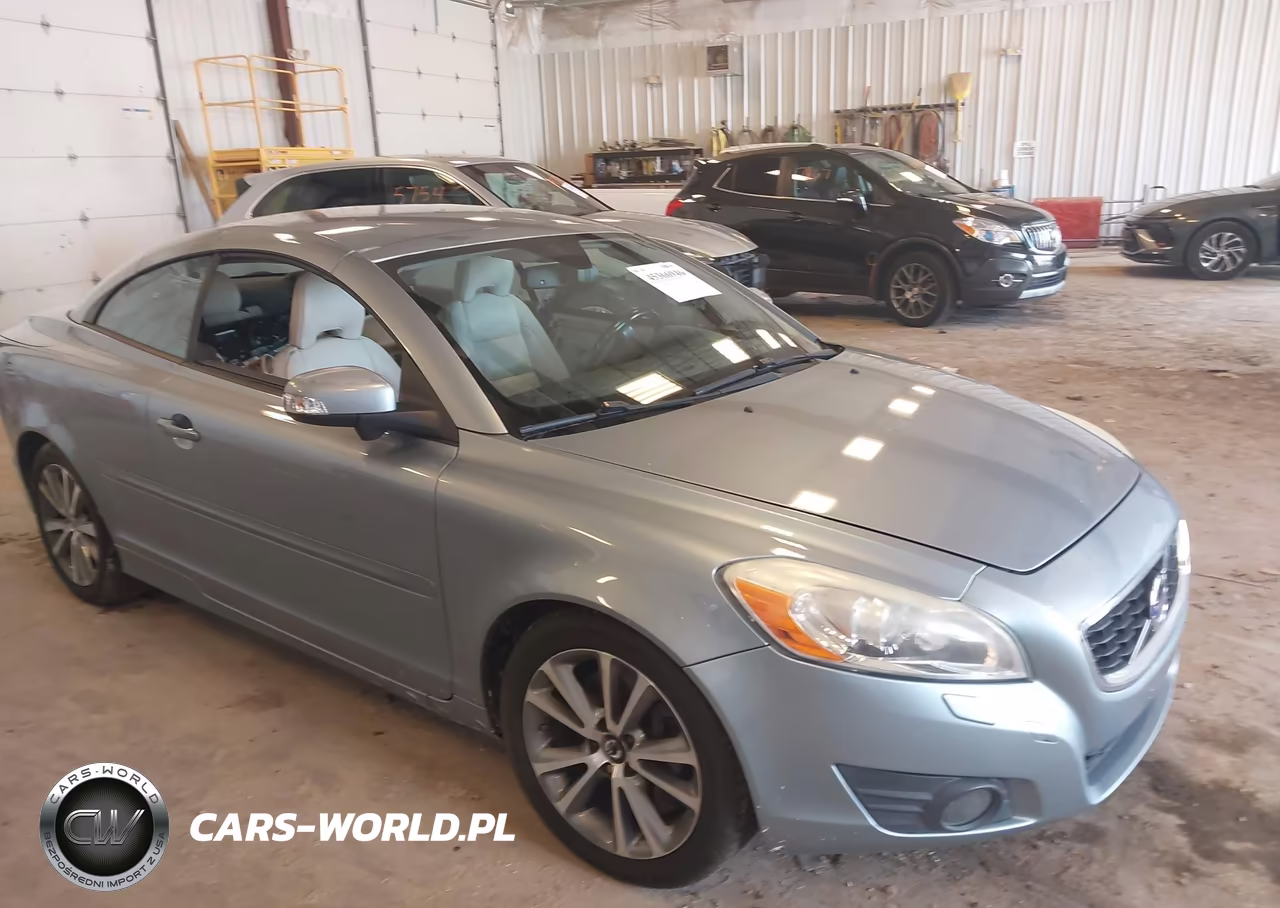 2011 Volvo C70 T5
