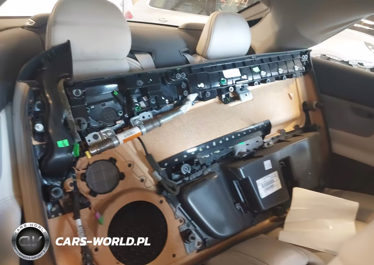 2011 Volvo C70 T5 VIN:YV1672MC6BJ109883 - 8