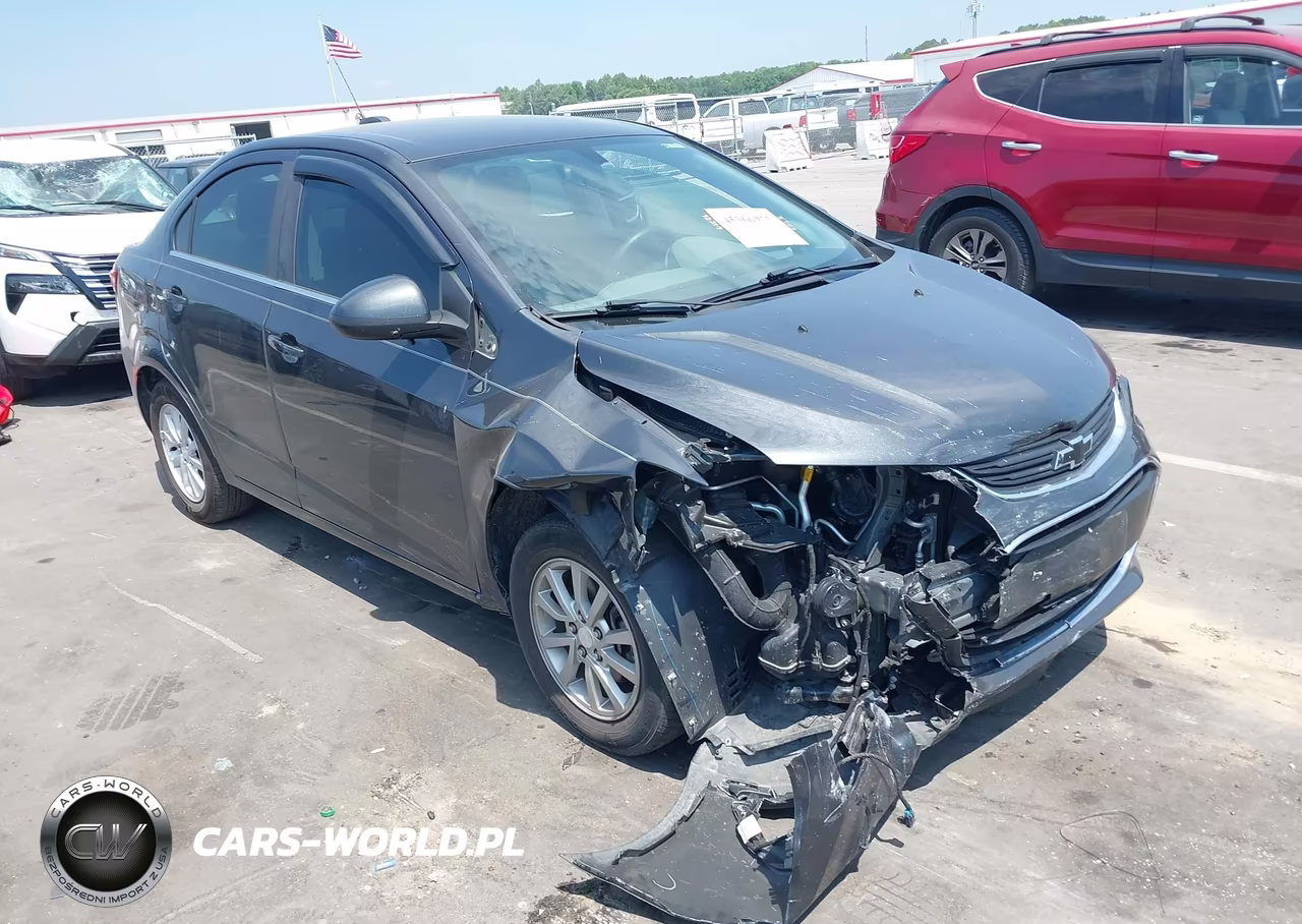 2017 Chevrolet Sonic Lt Auto – zdjęcie 1 z 17