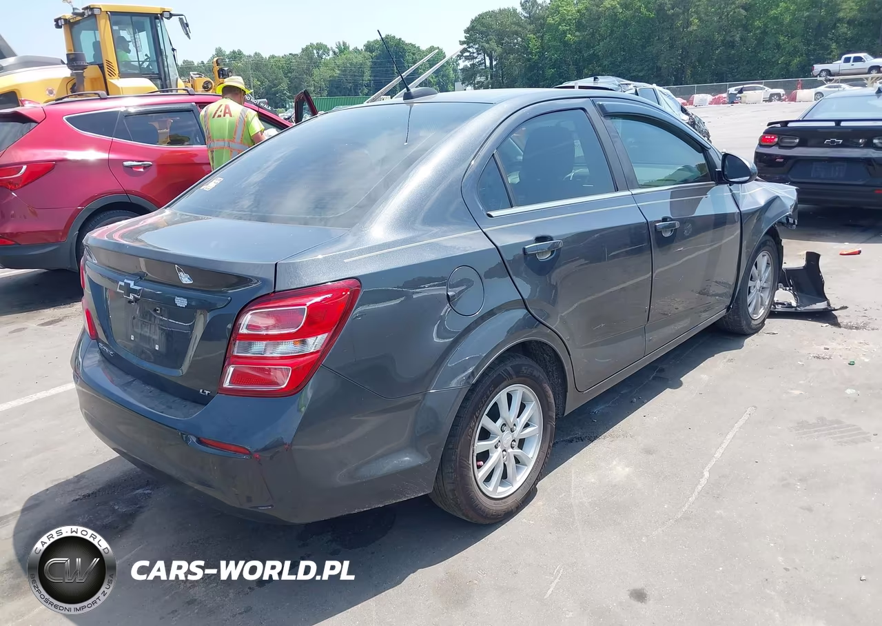2017 Chevrolet Sonic Lt Auto VIN:1G1JD5SG5H4176037 - 4
