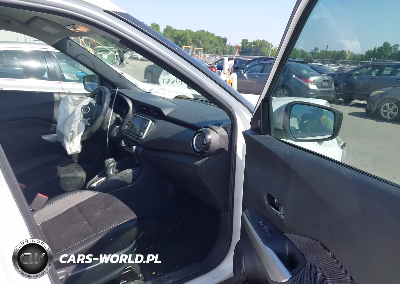 2018 Nissan Kicks Sv VIN:3N1CP5CU1JL538332 - 5