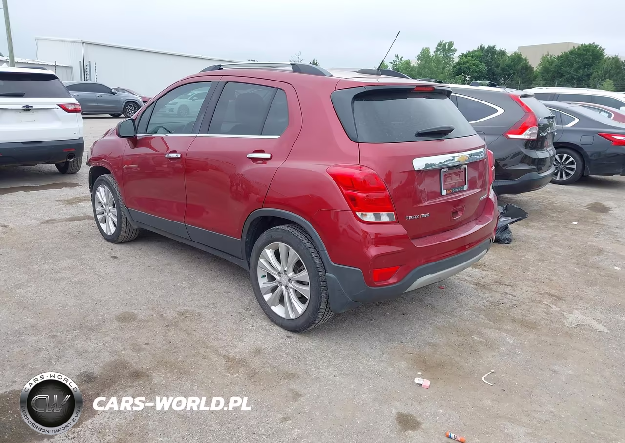 2019 Chevrolet Trax Premier VIN:3GNCJRSB2KL243447 - 3