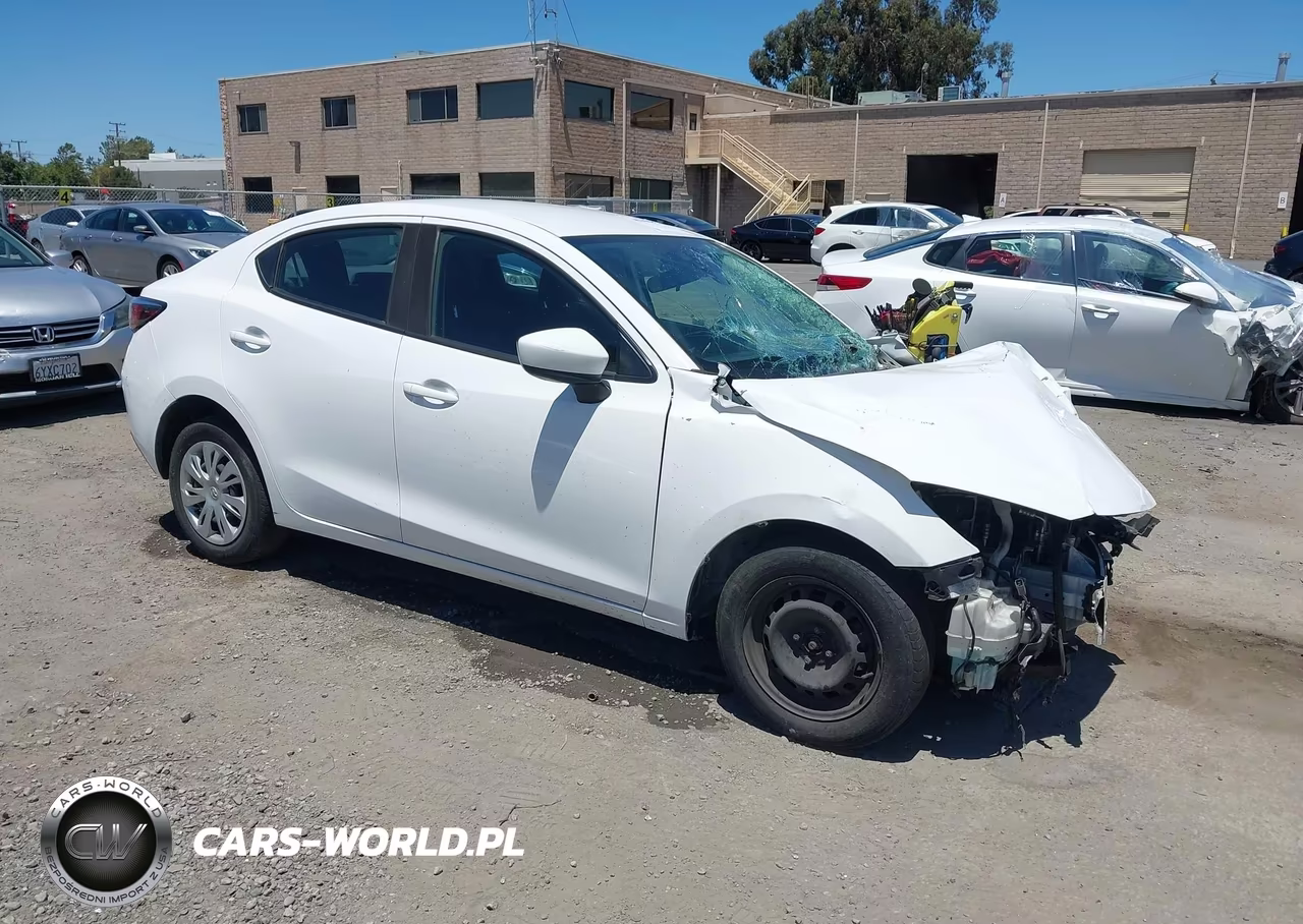 2019 Toyota Yaris L