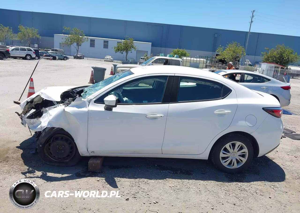 2019 Toyota Yaris L VIN:3MYDLBYV7KY512997 - 13