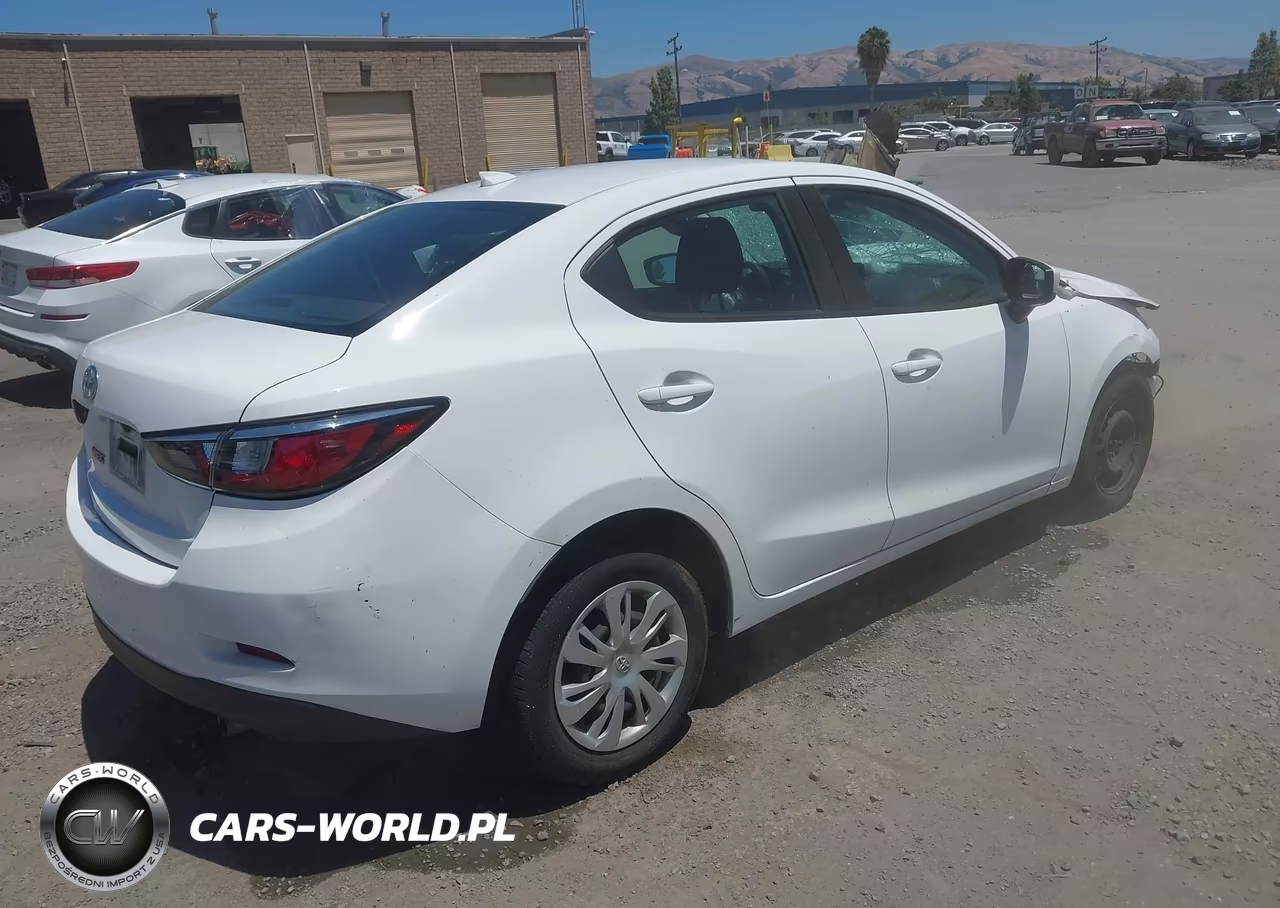 2019 Toyota Yaris L VIN:3MYDLBYV7KY512997 - 4