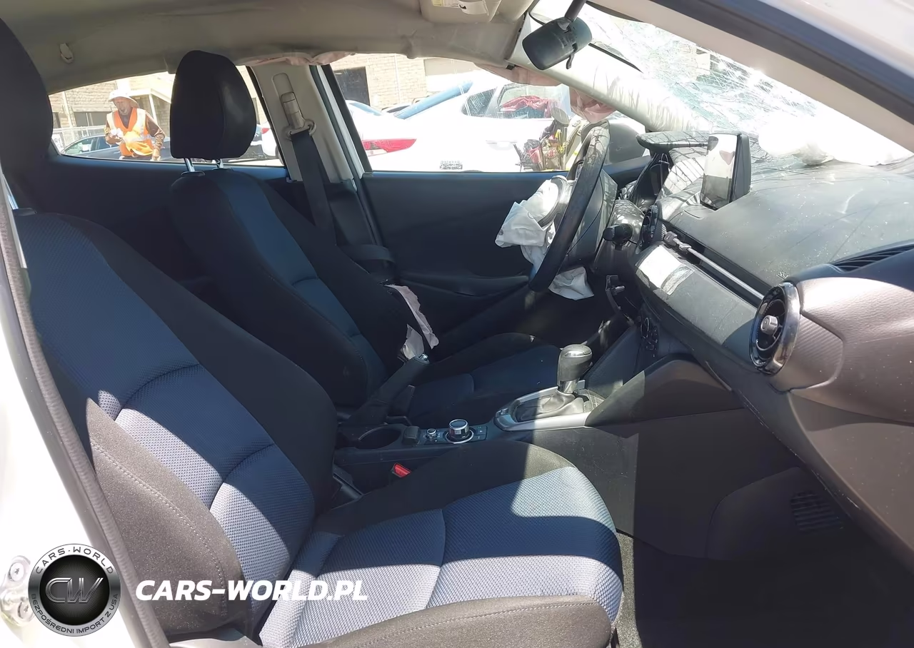 2019 Toyota Yaris L VIN:3MYDLBYV7KY512997 - 5