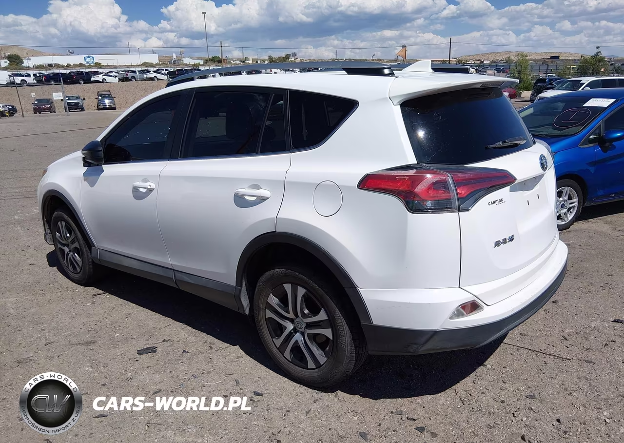 2017 Toyota Rav4 Le VIN:2T3BFREV5HW629972 - 3