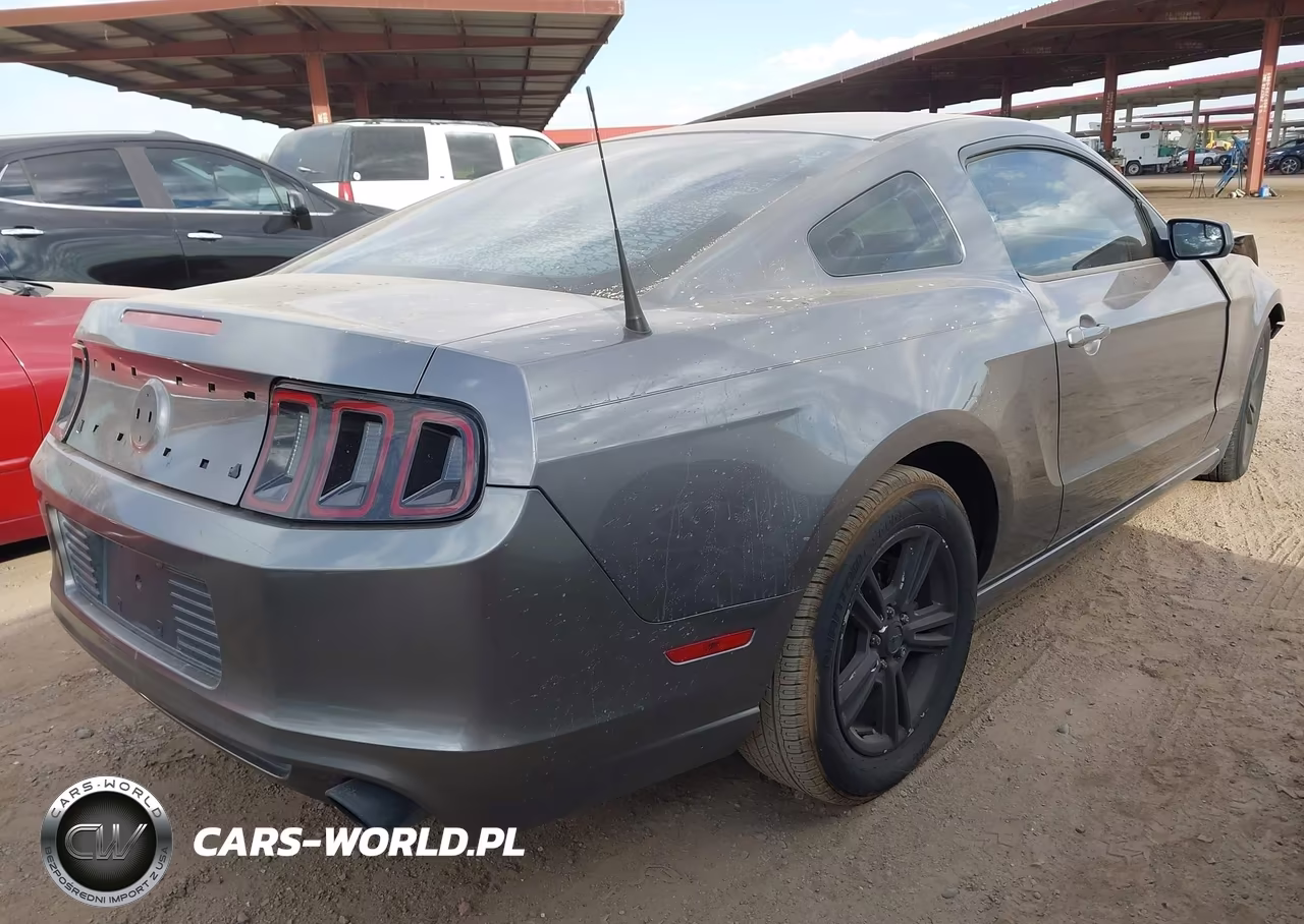 2014 Ford Mustang V6 VIN:1ZVBP8AM8E5257385 - 4