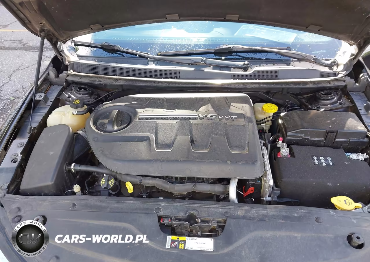 2015 Chrysler 200 C VIN:1C3CCCEG8FN618534 - 10