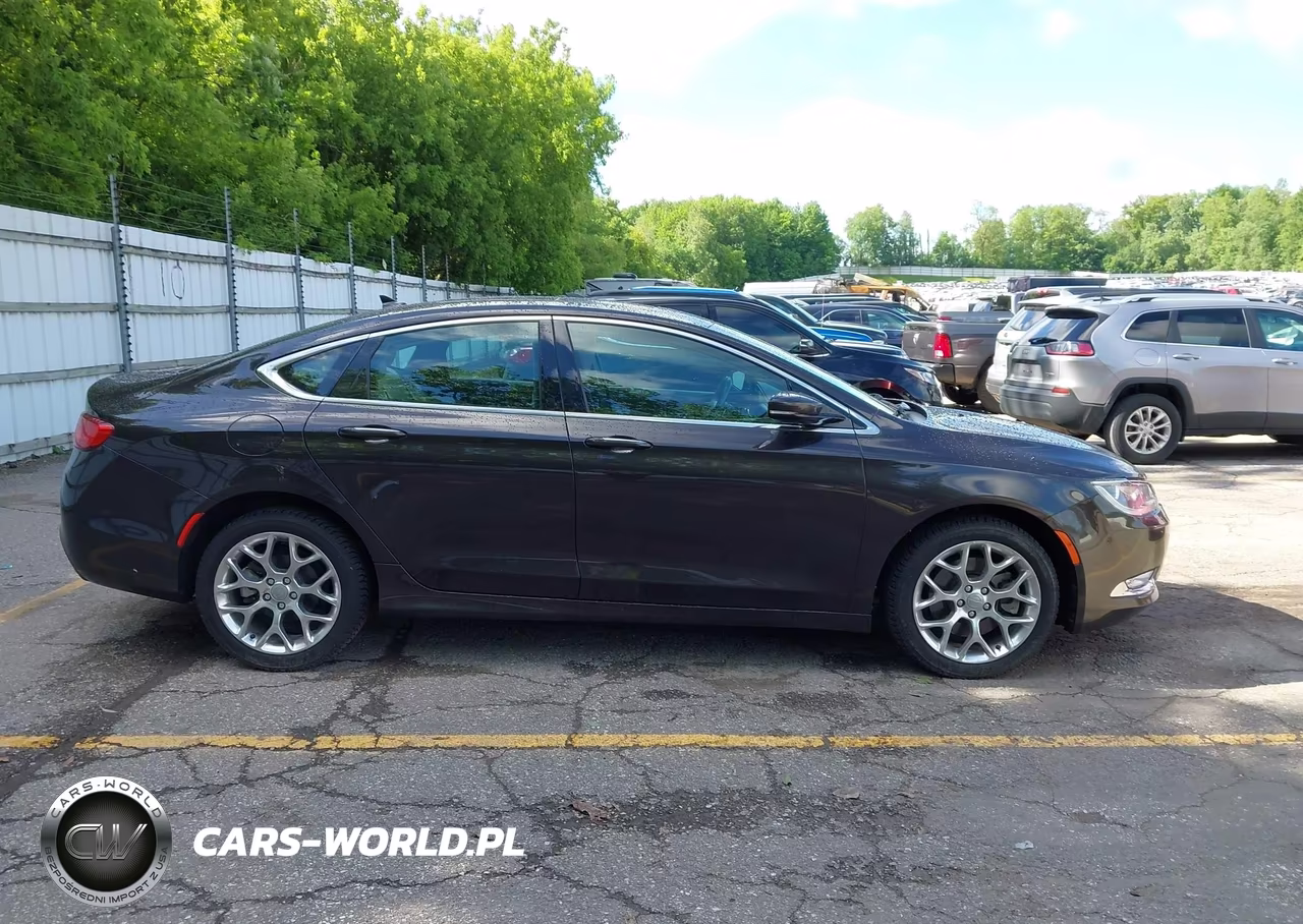 2015 Chrysler 200 C VIN:1C3CCCEG8FN618534 - 13