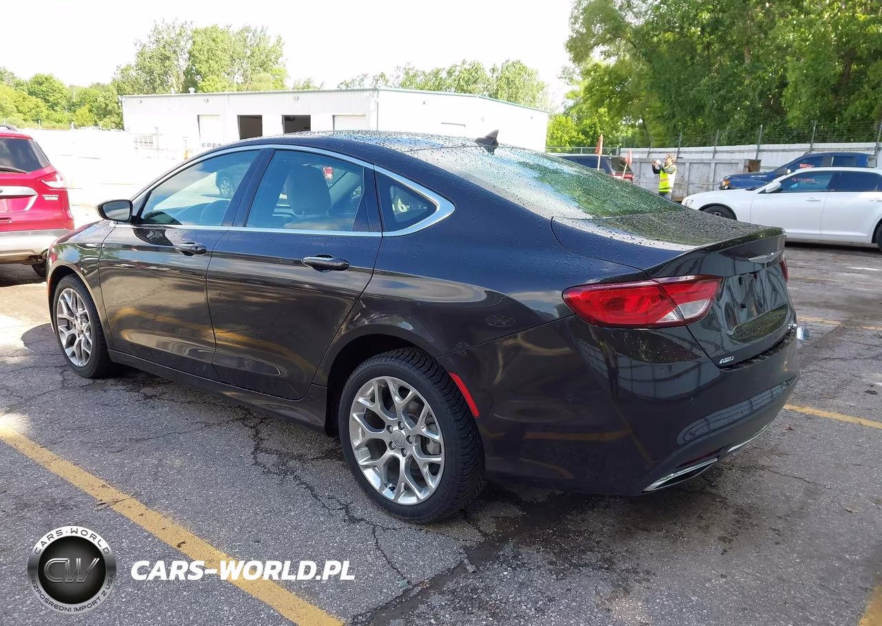 2015 Chrysler 200 C VIN:1C3CCCEG8FN618534 - 3