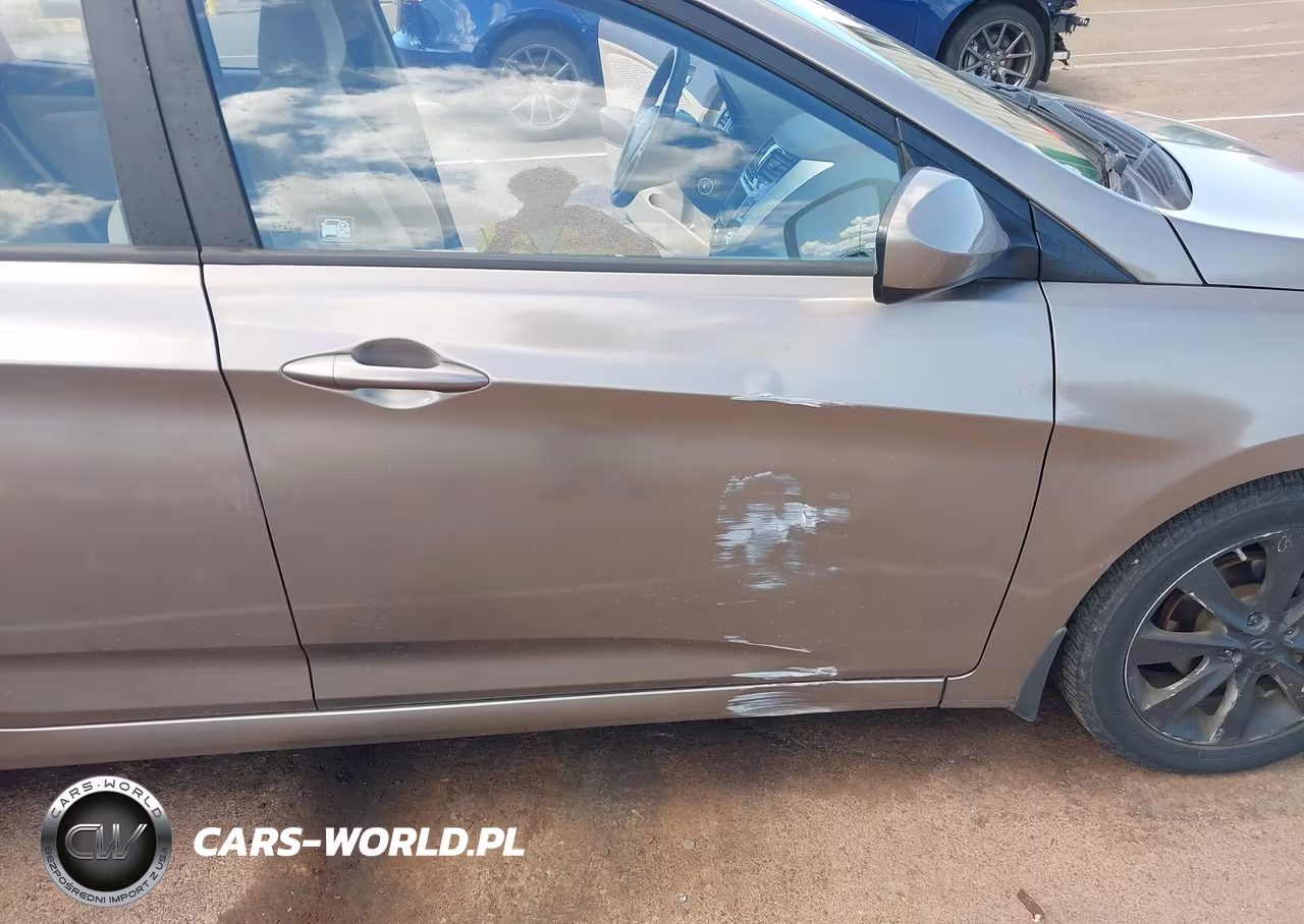 2014 Hyundai Accent Gls VIN:KMHCU4AE5EU753425 - 12