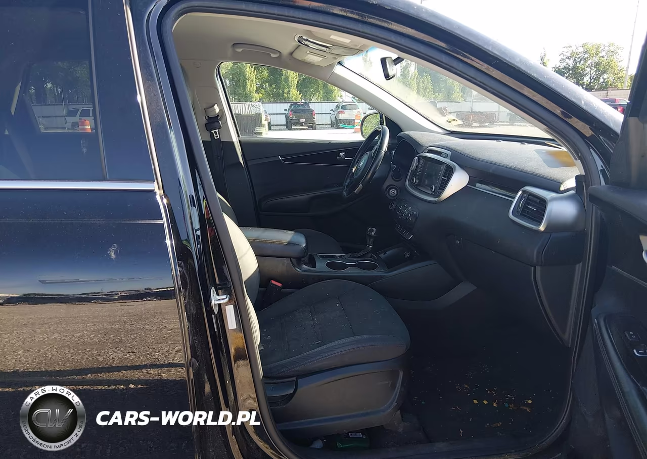 2018 Kia Sorento 3.3L Lx VIN:5XYPG4A5XJG339159 - 5