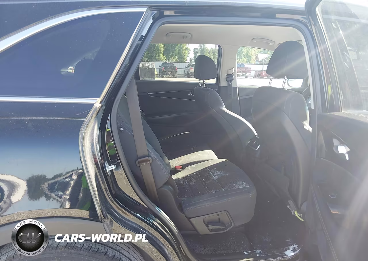 2018 Kia Sorento 3.3L Lx VIN:5XYPG4A5XJG339159 - 8