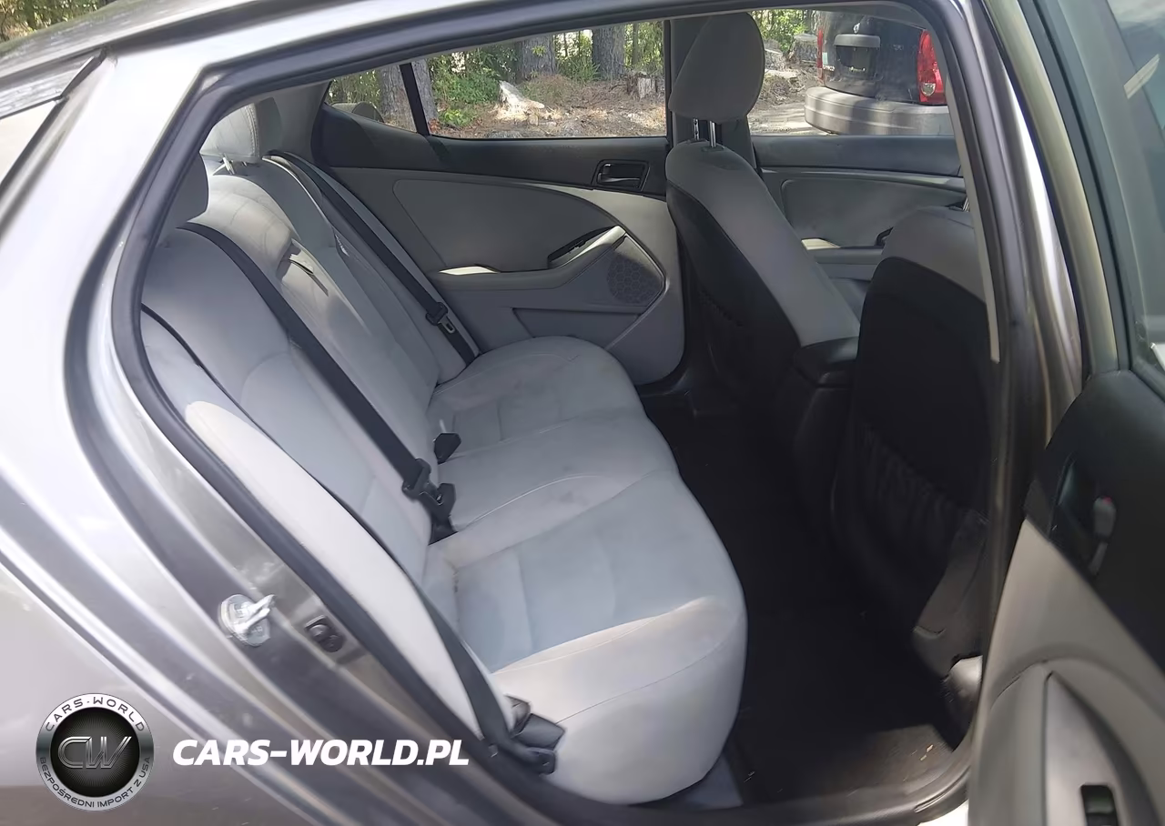 2015 Kia Optima Lx VIN:5XXGM4A70FG477248 - 8