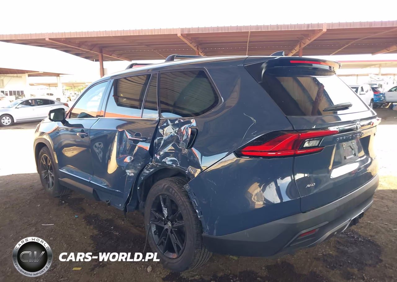 2024 Toyota Grand Highlander Platinum VIN:5TDAAAB53RS051812 - 3