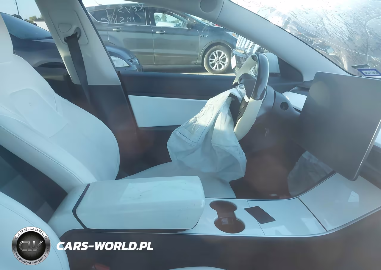 2020 Tesla Model 3 Standard Range Plus Rear-Wheel Drive-Standard Range Rear-Wheel Drive VIN:5YJ3E1EAXLF615957 - 5