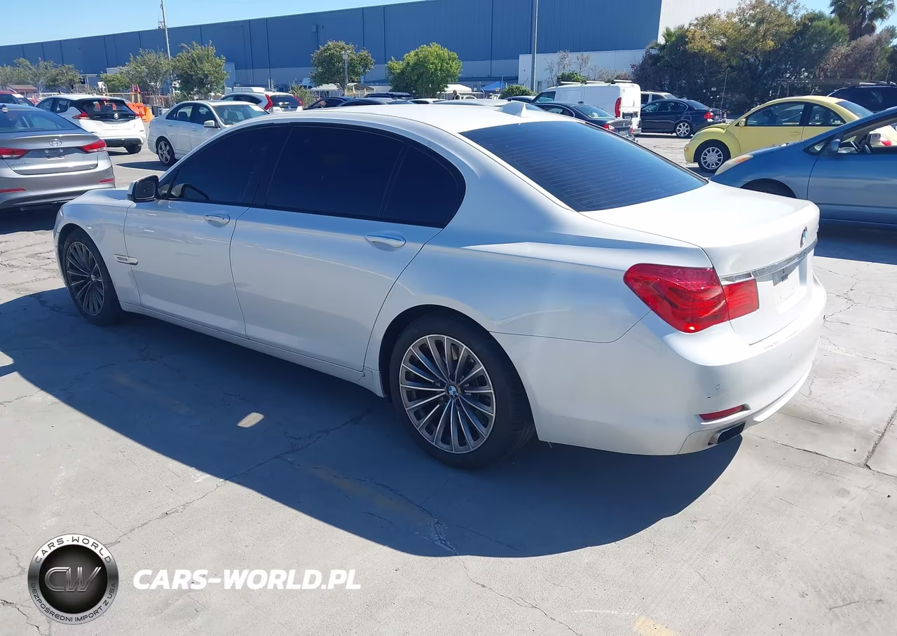 2009 BMW 750Li VIN:WBAKB83549CY60694 - 3