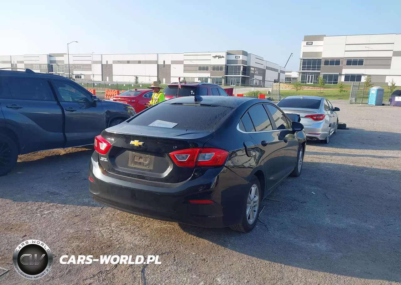 2017 Chevrolet Cruze Lt Auto VIN:1G1BE5SM2H7207685 - 4