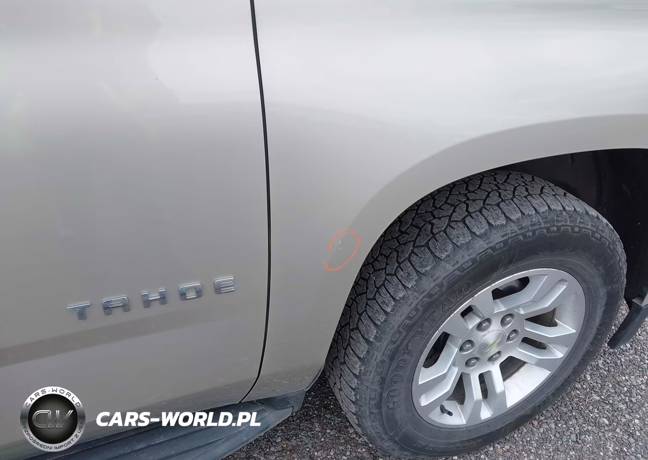 2017 Chevrolet Tahoe Ls VIN:1GNSKAEC2HR355701 - 12