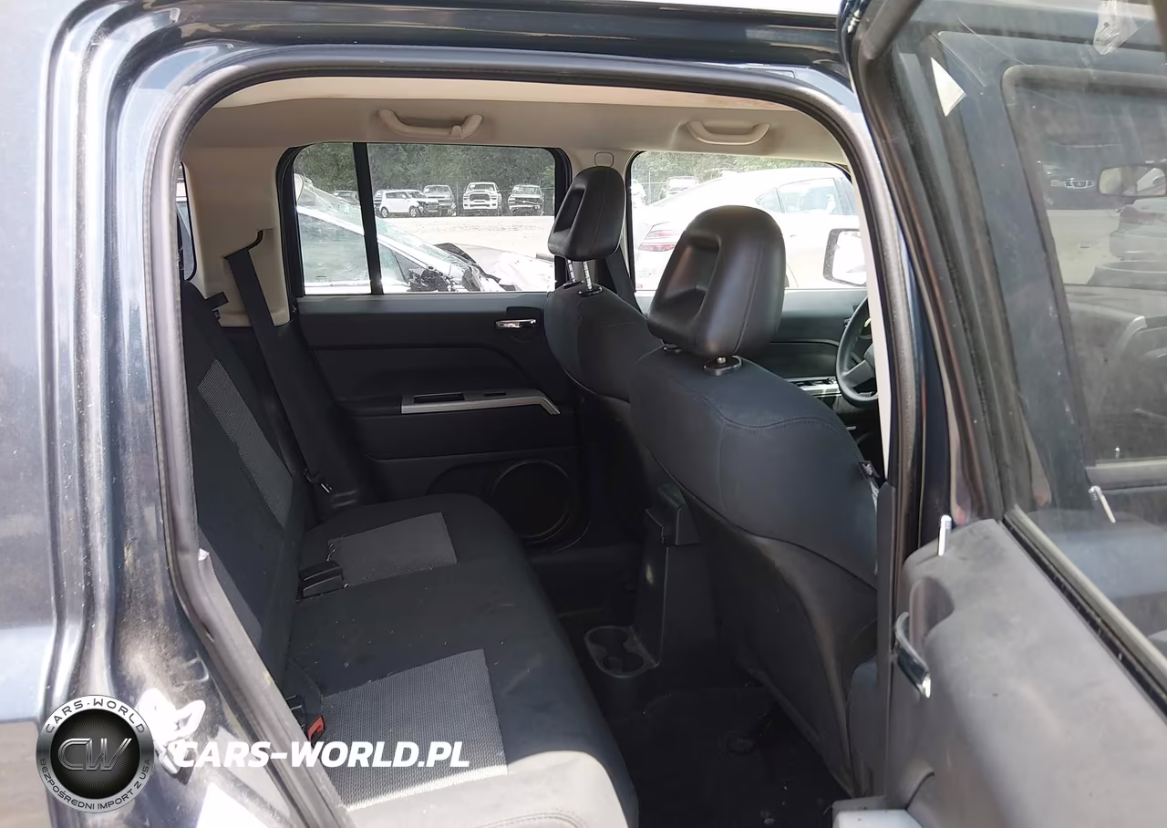 2008 Jeep Patriot Sport VIN:1J8FT28W58D654222 - 8