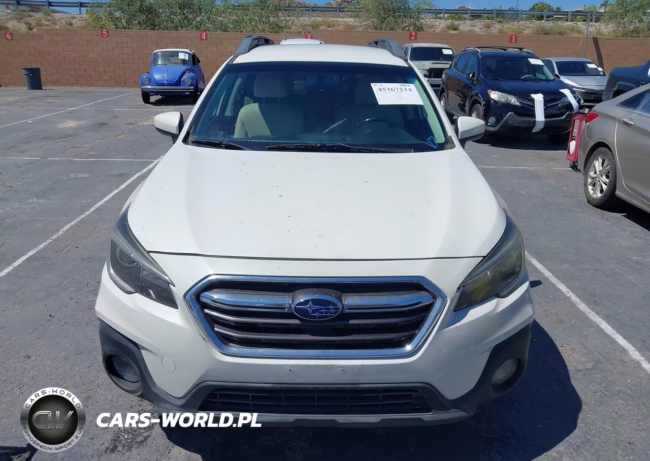2018 Subaru Outback 2.5I Premium VIN:4S4BSACC3J3239441 - 12