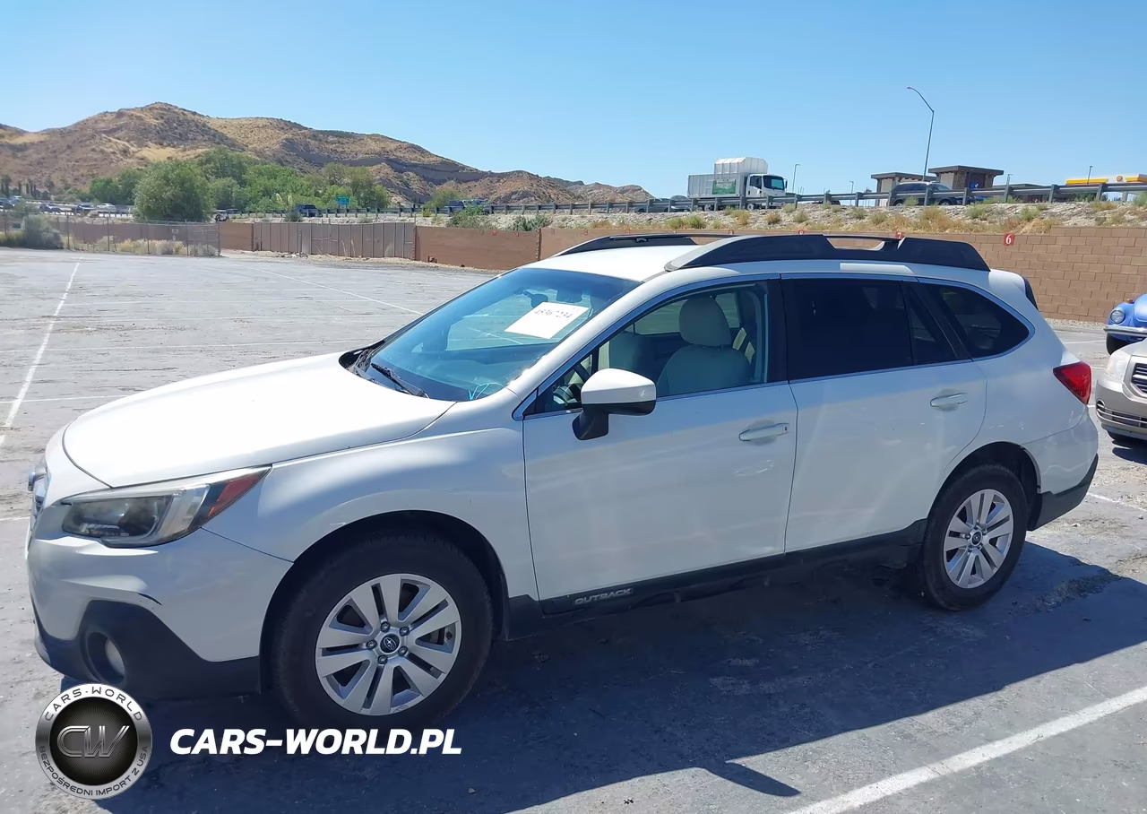 2018 Subaru Outback 2.5I Premium VIN:4S4BSACC3J3239441 - 14