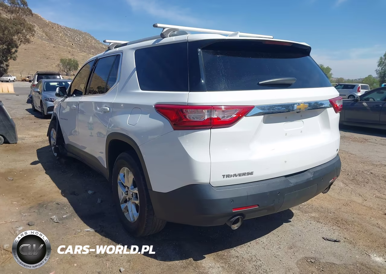 2018 Chevrolet Traverse 1Lt VIN:1GNERGKW3JJ141041 - 3