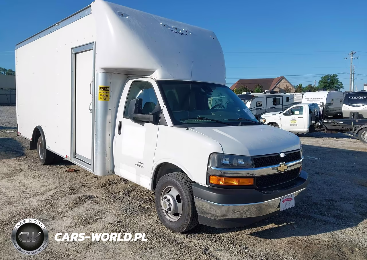 2022 Chevrolet Express Cutaway 4500 Van – zdjęcie 1 z 15