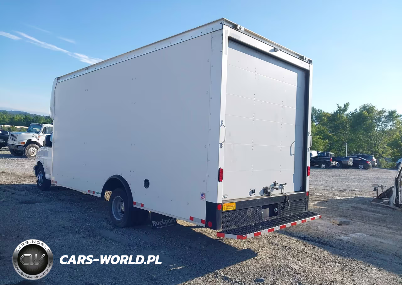 2022 Chevrolet Express Cutaway 4500 Van VIN:1HA6GUC75NN003102 - 3