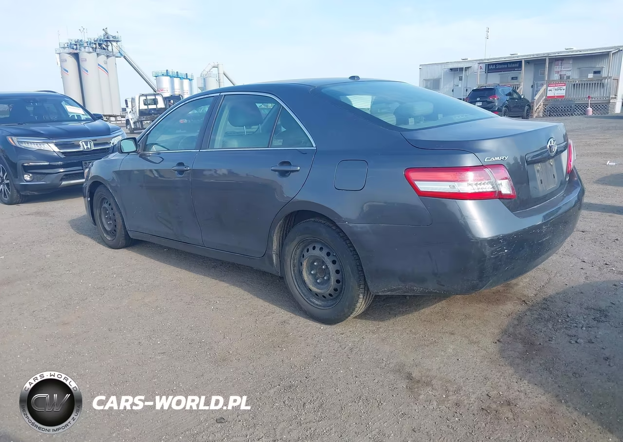 2010 Toyota Camry Le VIN:4T1BF3EK0AU034996 - 3
