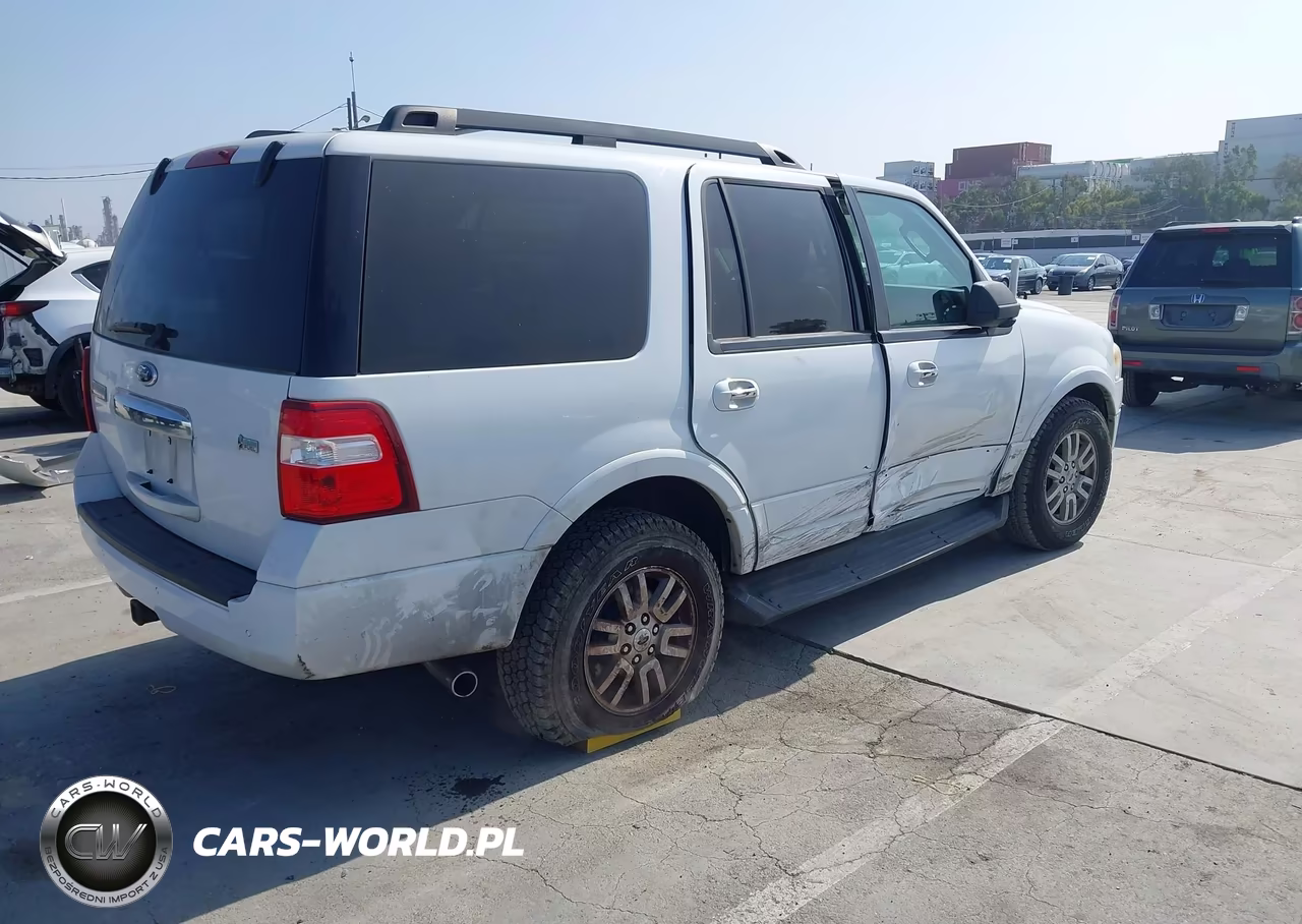 2011 Ford Expedition Xlt VIN:1FMJU1H59BEF46585 - 4