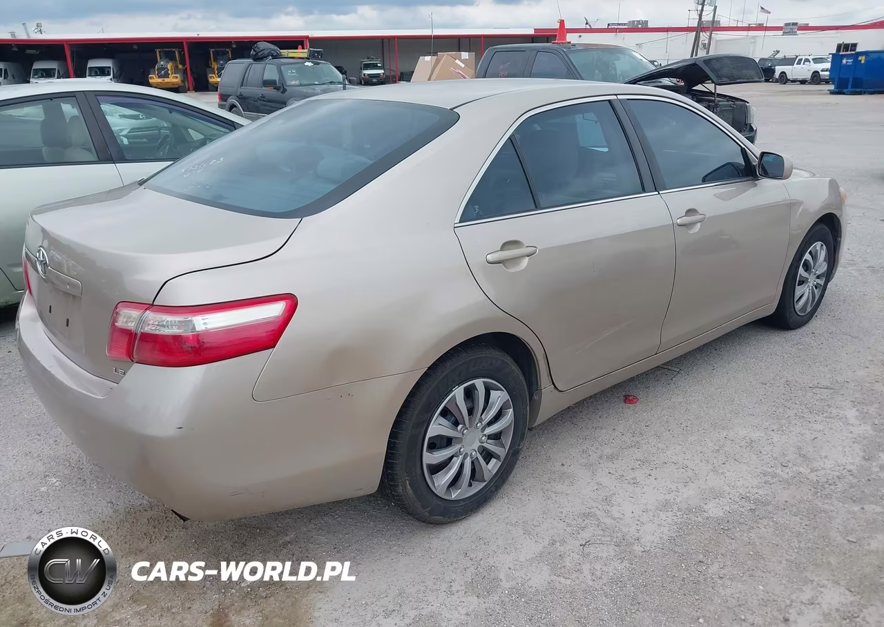 2009 Toyota Camry Le VIN:4T4BE46K49R121695 - 4
