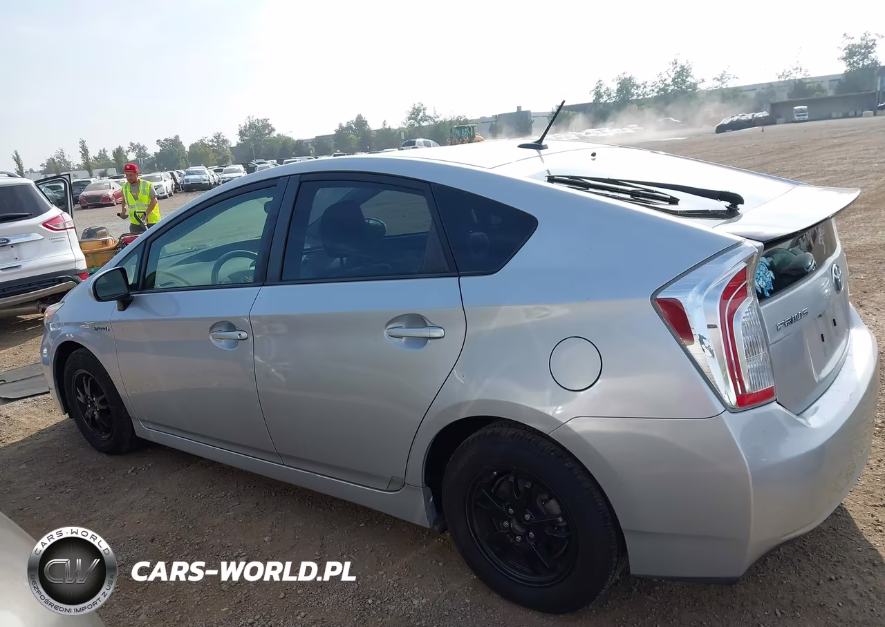 2014 Toyota Prius Three VIN:JTDKN3DU6E0377111 - 14