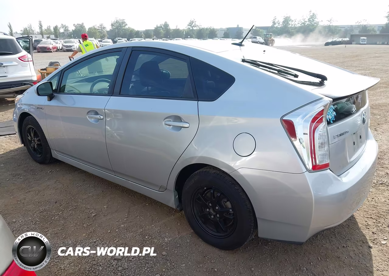 2014 Toyota Prius Three VIN:JTDKN3DU6E0377111 - 3