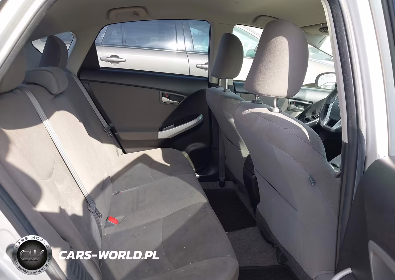 2014 Toyota Prius Three VIN:JTDKN3DU6E0377111 - 8