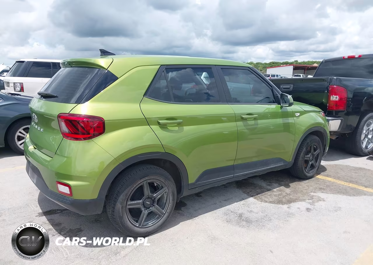 2020 Hyundai Venue Se VIN:KMHRB8A37LU028119 - 4
