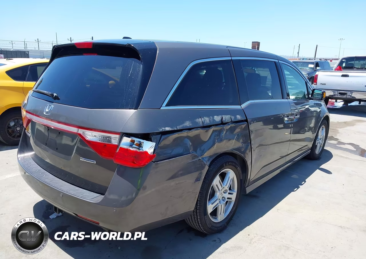 2011 Honda Odyssey Touring-Touring Elite VIN:5FNRL5H93BB006037 - 4