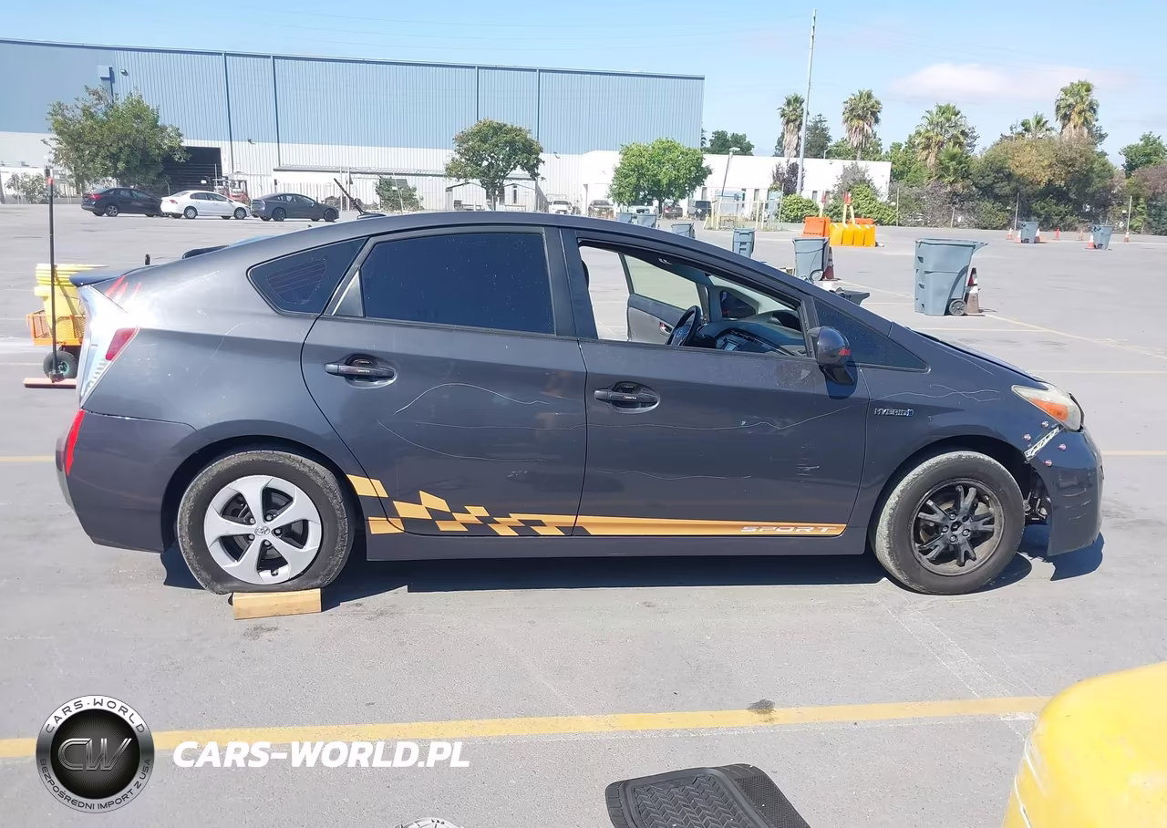 2015 Toyota Prius Four VIN:JTDKN3DU8F0419439 - 16