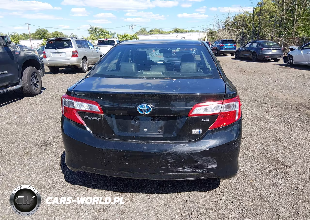 2014 Toyota Camry Hybrid Le VIN:4T1BD1FK4EU124151 - 16