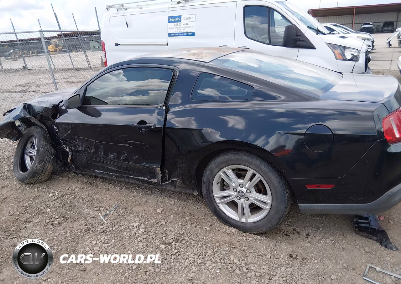2010 Ford Mustang V6-V6 Premium VIN:1ZVBP8ANXA5151152 - 14