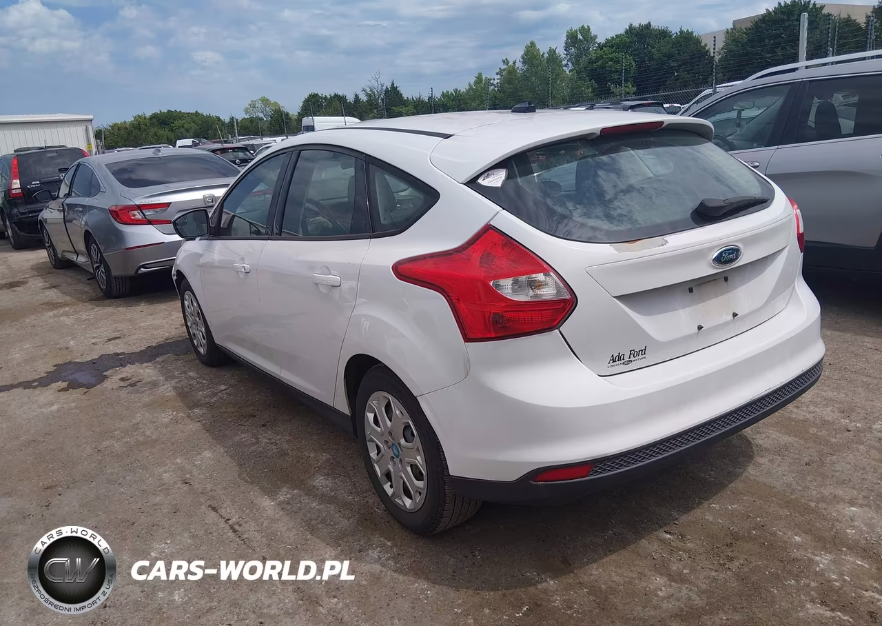 2012 Ford Focus Se VIN:1FAHP3K21CL123622 - 3