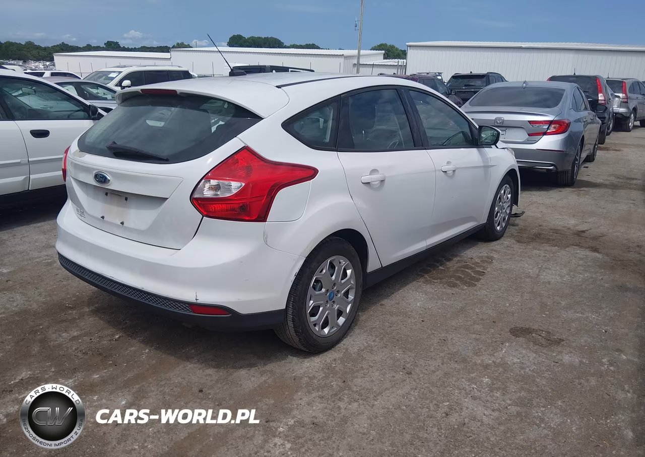 2012 Ford Focus Se VIN:1FAHP3K21CL123622 - 4