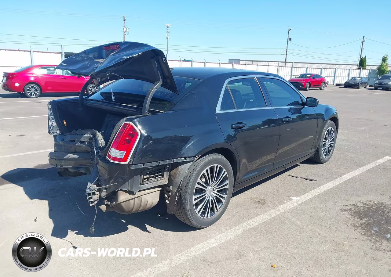 2014 Chrysler 300 300S VIN:2C3CCAGG1EH201412 - 4