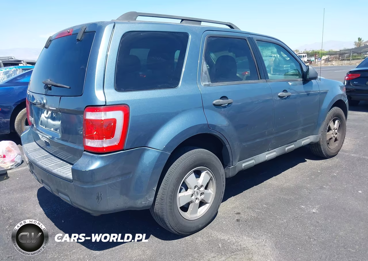 2010 Ford Escape Xlt VIN:1FMCU0D70AKA86498 - 4