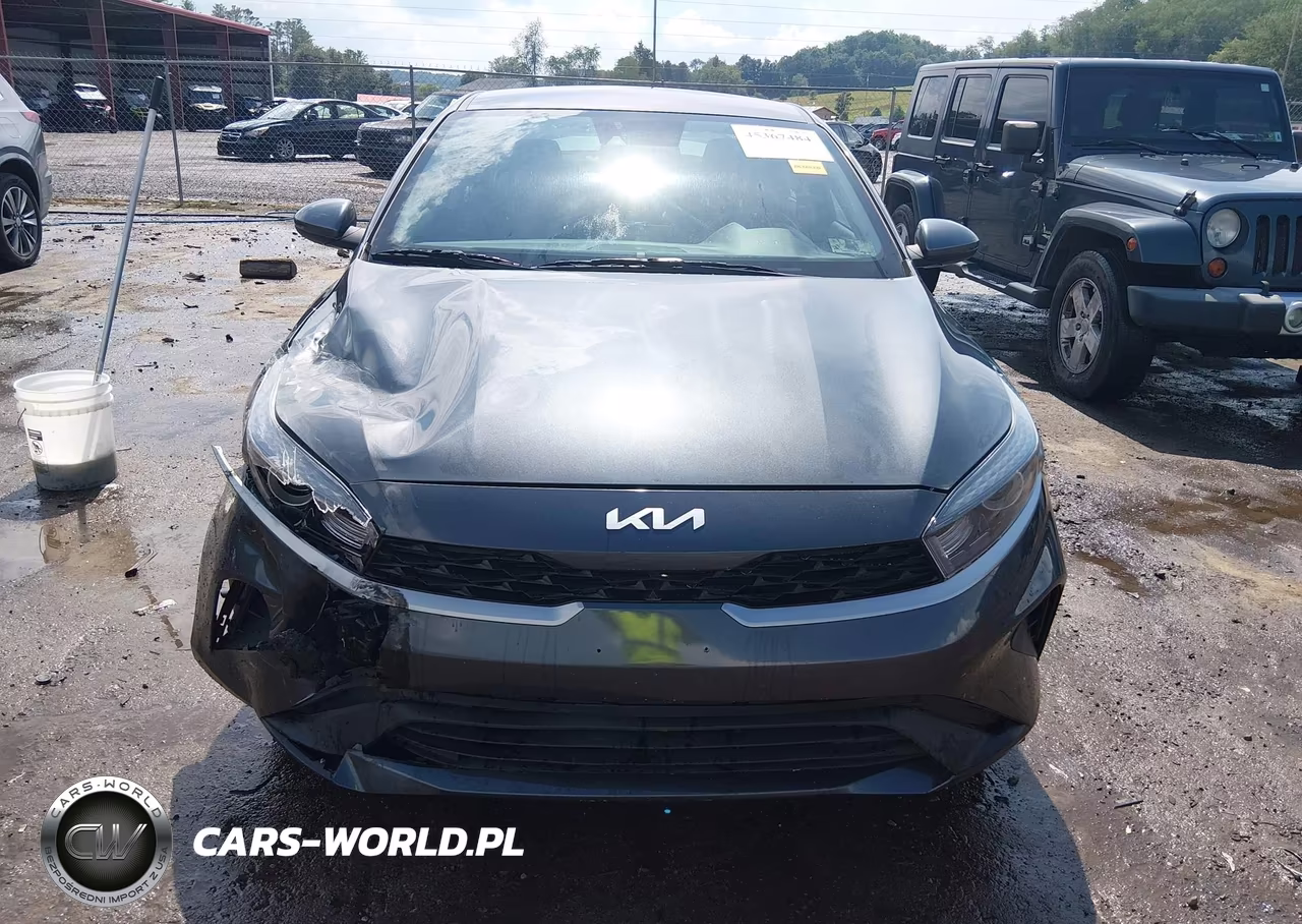 2024 Kia Forte Lxs VIN:3KPF24AD5RE778988 - 12