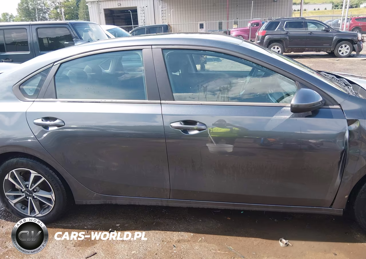 2024 Kia Forte Lxs VIN:3KPF24AD5RE778988 - 13