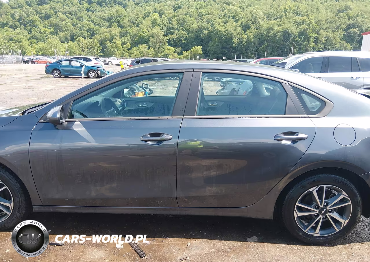 2024 Kia Forte Lxs VIN:3KPF24AD5RE778988 - 14