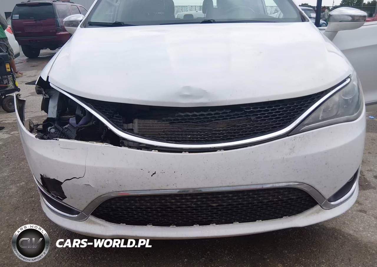 2020 Chrysler Pacifica Limited VIN:2C4RC1GG0LR109737 - 6